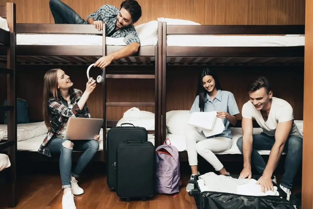 How to Enjoy Hostel Life